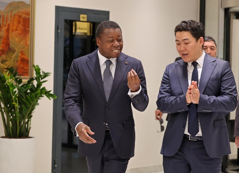 Kirghizistan : Faure Gnassingbé visite des sites institutionnels et économiques clés