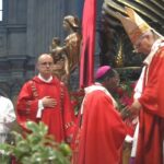 Togo : Mgr Gaglo reçoit le pallium des mains du Pape, symbole de sa communion avec le Saint-Siège