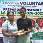 Rentrée scolaire : 150 enfants reçoivent des kits scolaires de l’Association Voluntas