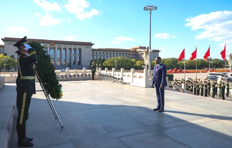 Visite officielle en Chine : Faure Gnassingbé honore la mémoire des héros chinois