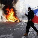 Violences en France : au moins 3.000 commerces touchés, le gouvernement annonce des aides